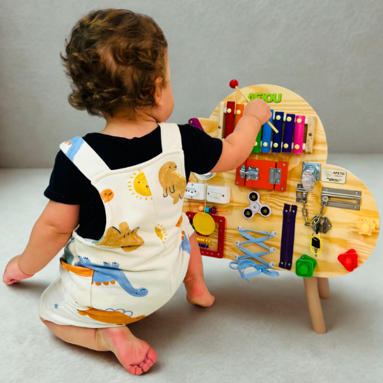 Painel Sensorial Montessori em Madeira Pinus - Modelo Nuvem 55x75